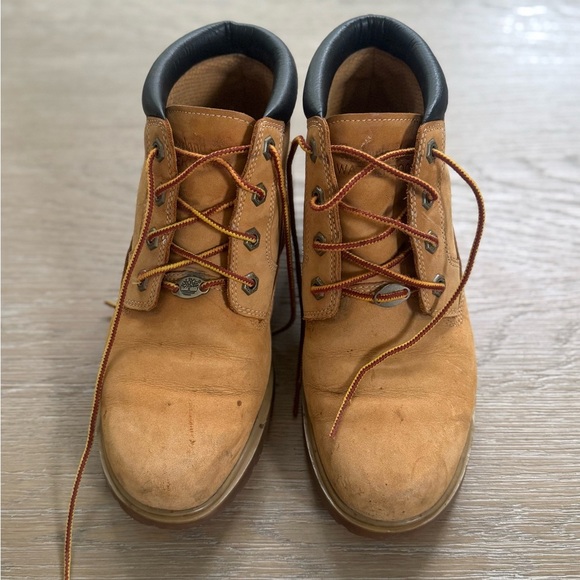 Timberland Nellie women’s brown waterproof chukka leather lace boots size 8 main image 3